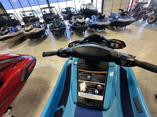 Slide: The Image of Yamaha VX Deluxe 2025 - 11