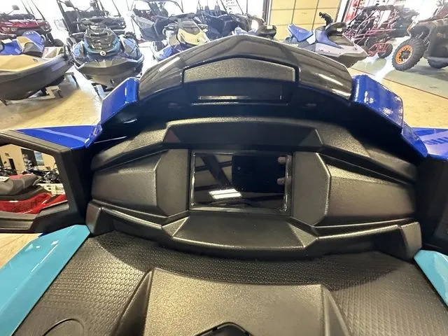 Slide: The Image of Yamaha VX Deluxe 2025 - 14