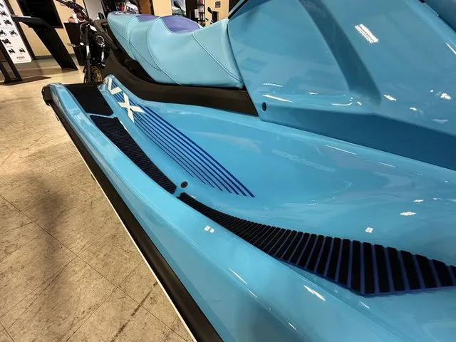 Slide: The Image of Yamaha VX Deluxe 2025 - 15