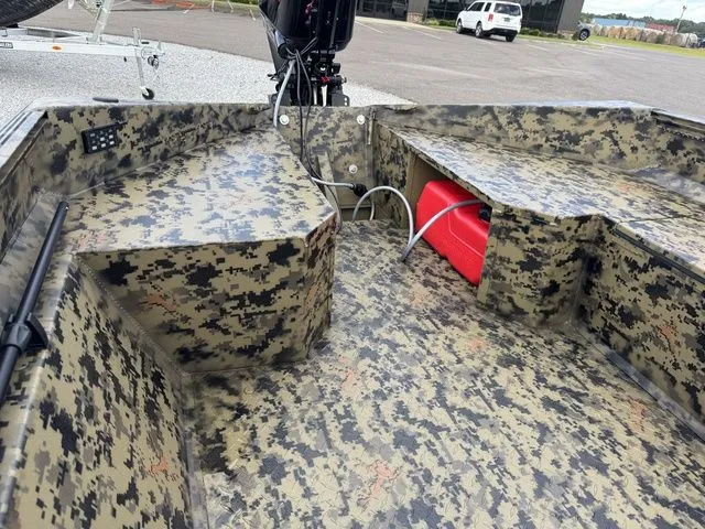 Slide: The Image of Edge Duck Boats 553 DB SPLIT POD 2026 - 5