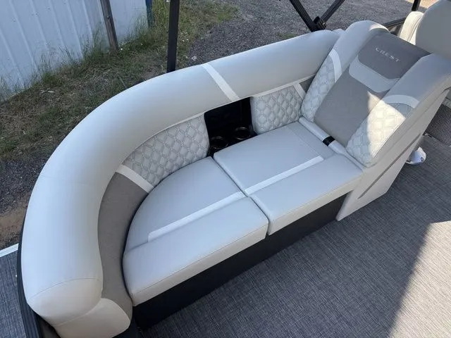 Slide: The Image of Crest Conquest 230 SLC 2026 - 14