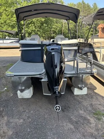 Slide: The Image of Crest Conquest 230 SLC 2026 - 5