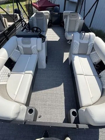 Slide: The Image of Crest Conquest 230 SLC 2026 - 7