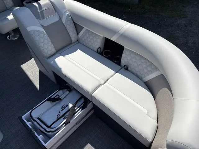 Slide: The Image of Crest Conquest 230 SLC 2026 - 9