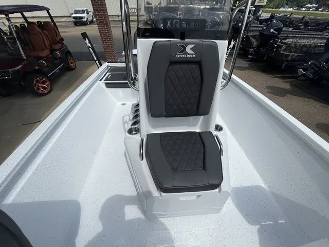 Slide: The Image of Xpress XR 21 Bay 2026 - 18