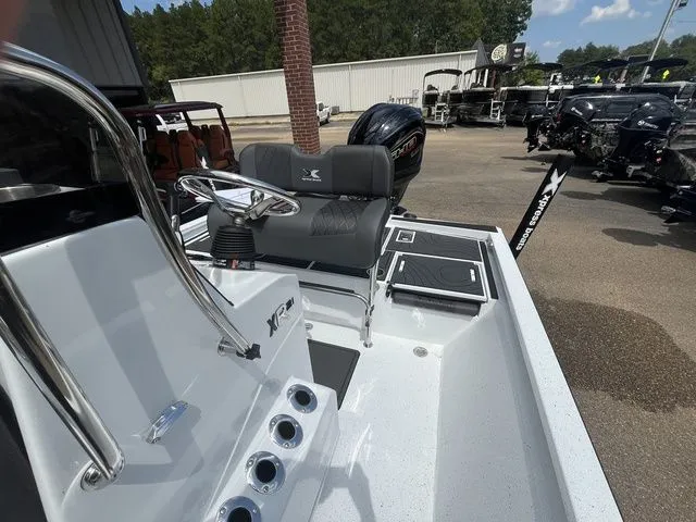 Slide: The Image of Xpress XR 21 Bay 2026 - 21