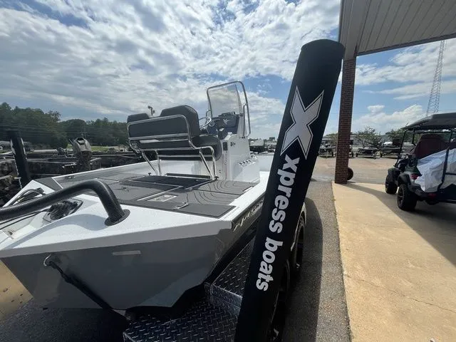 Slide: The Image of Xpress XR 21 Bay 2026 - 9