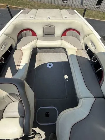 Slide: The Image of Malibu Wakesetter 23 LSV 2004 - 5