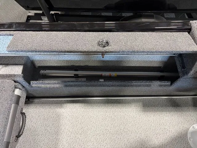 Slide: The Image of Lund Impact XS 1875 Sport 2025 - 14