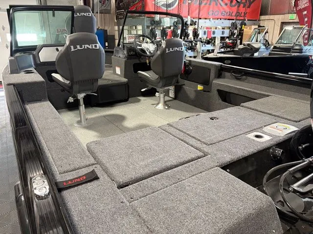 Slide: The Image of Lund Impact XS 1875 Sport 2025 - 3