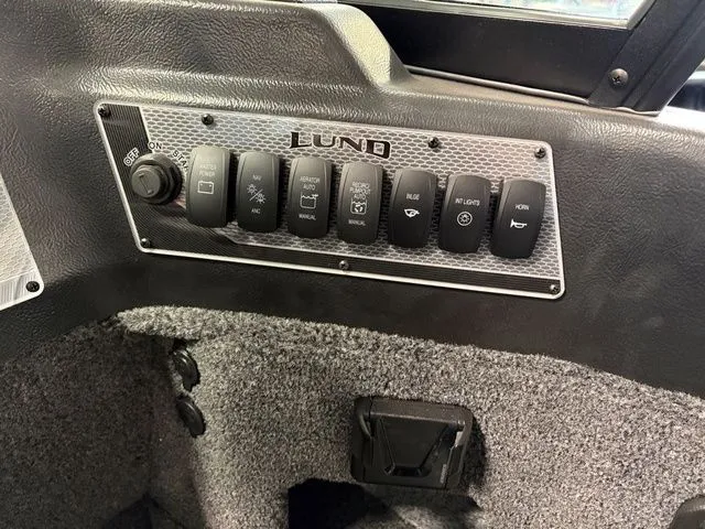 Slide: The Image of Lund Impact XS 1875 Sport 2025 - 9