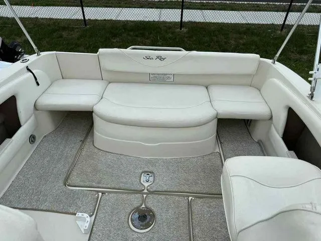 Slide: The Image of Sea Ray 245 Weekender 2000 - 14