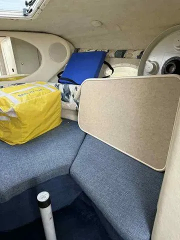 Slide: The Image of Sea Ray 245 Weekender 2000 - 4