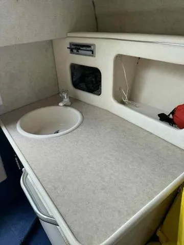 Slide: The Image of Sea Ray 245 Weekender 2000 - 6