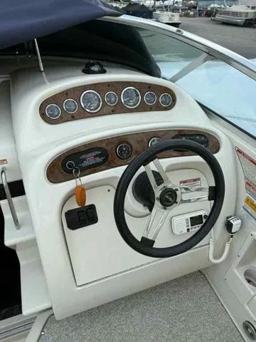 Slide: The Image of Sea Ray 245 Weekender 2000 - 9