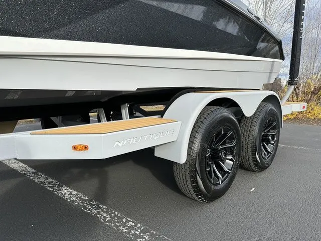 Slide: The Image of Nautique Ski Nautique 2026 - 12