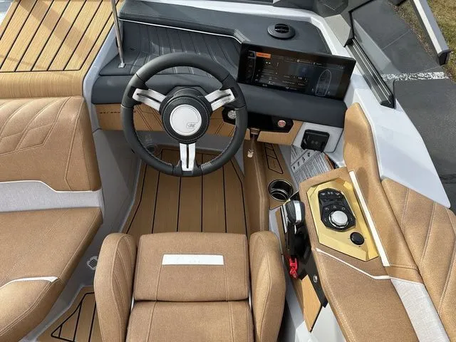 Slide: The Image of Nautique Ski Nautique 2026 - 38