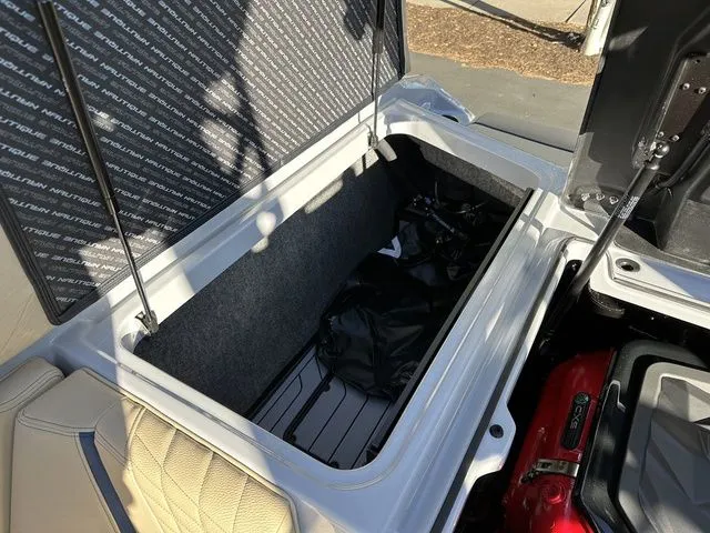 Slide: The Image of Nautique Super Air Nautique S23 2026 - 14