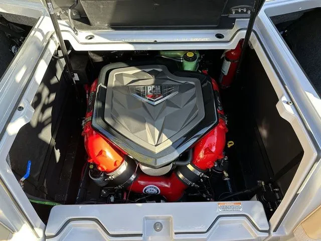 Slide: The Image of Nautique Super Air Nautique S23 2026 - 15