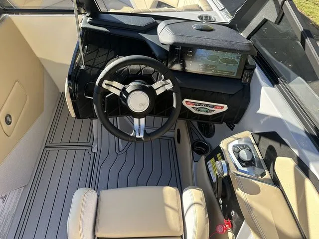 Slide: The Image of Nautique Super Air Nautique S23 2026 - 23