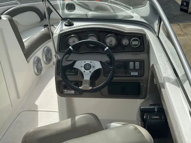 Slide: The Image of Yamaha 232 Limited 2009 - 7