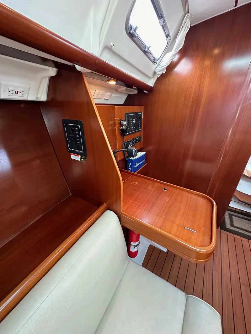 Slide: The Image of Beneteau 373 2005 - 54