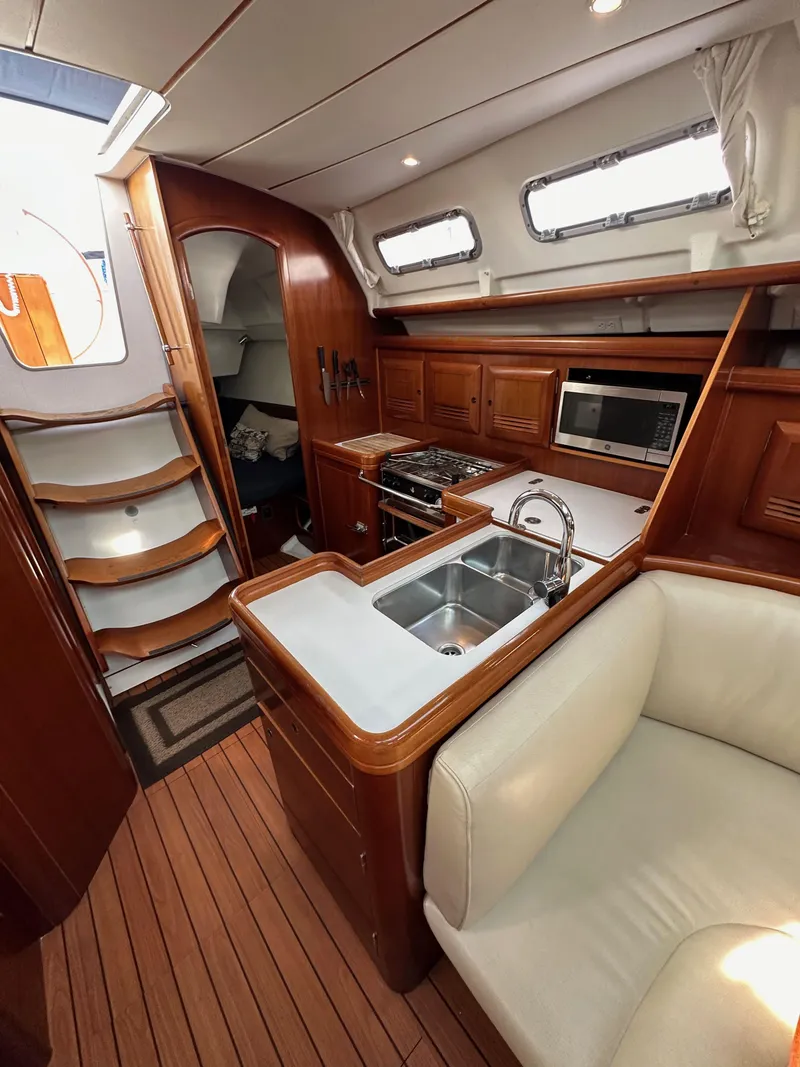 Slide: The Image of Beneteau 373 2005 - 55