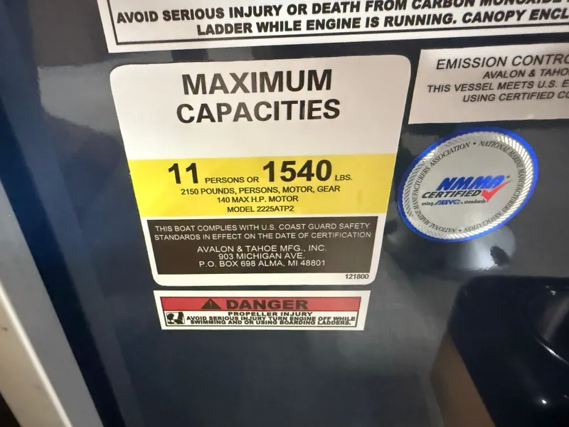 Slide: The Image of Tahoe Sport VRB 2385 Swingback & 4-Stroke $33995 2026 - 15