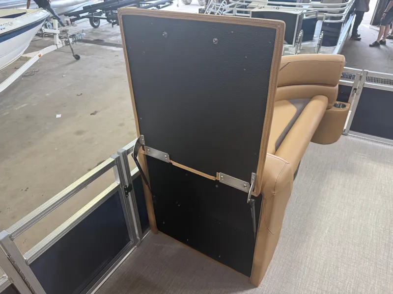 Slide: The Image of Tahoe Sport VRB 2385 Swingback & 4-Stroke $33995 2026 - 29