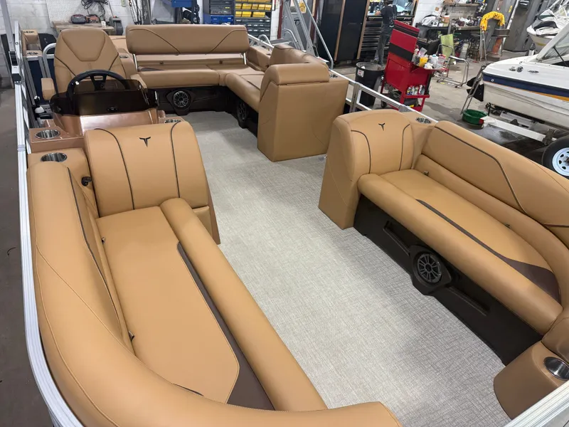 Slide: The Image of Tahoe Sport VRB 2385 Swingback & 4-Stroke $33995 2026 - 34