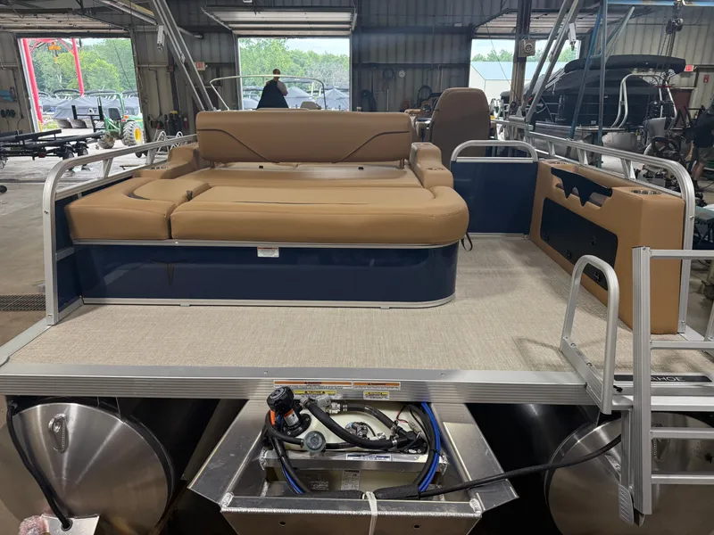 Slide: The Image of Tahoe Sport VRB 2385 Swingback & 4-Stroke $33995 2026 - 45