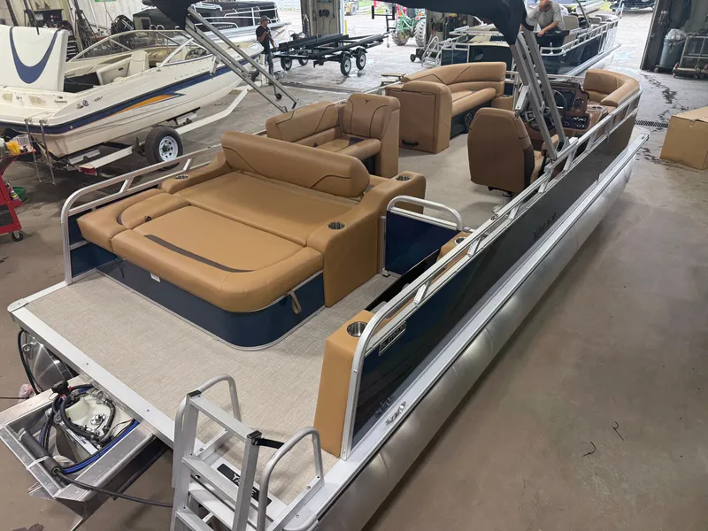 Slide: The Image of Tahoe Sport VRB 2385 Swingback & 4-Stroke $33995 2026 - 47