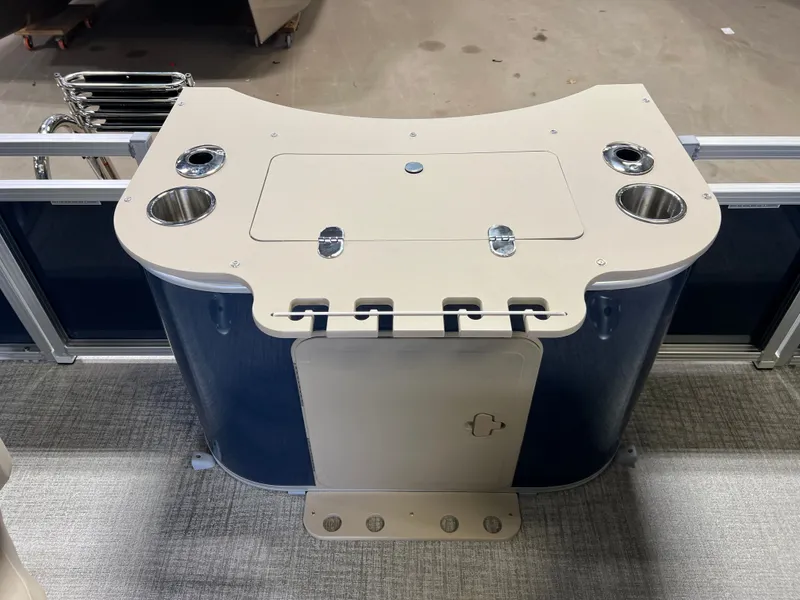 Slide: The Image of Tahoe Sport 2385 Rear Fish & Honda 4-Stroke EFI 2026 - 18