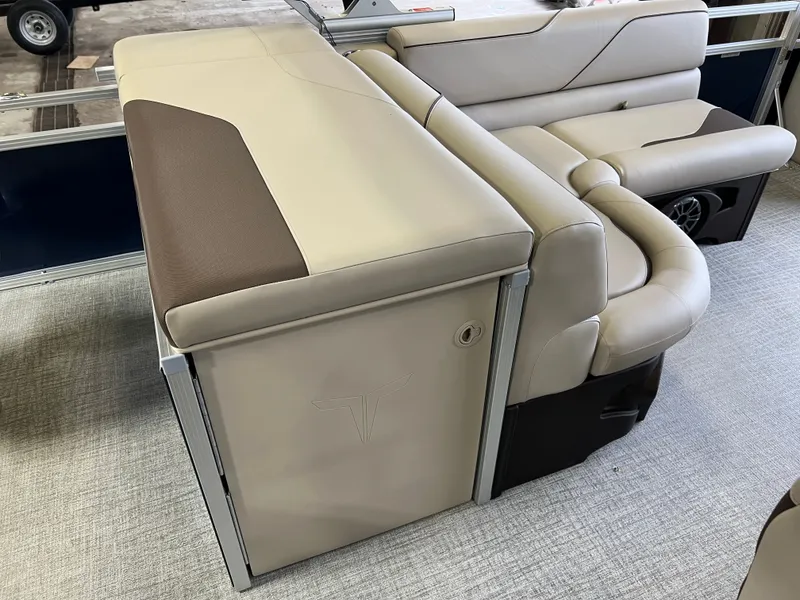 Slide: The Image of Tahoe Sport 2385 Rear Fish & Honda 4-Stroke EFI 2026 - 21