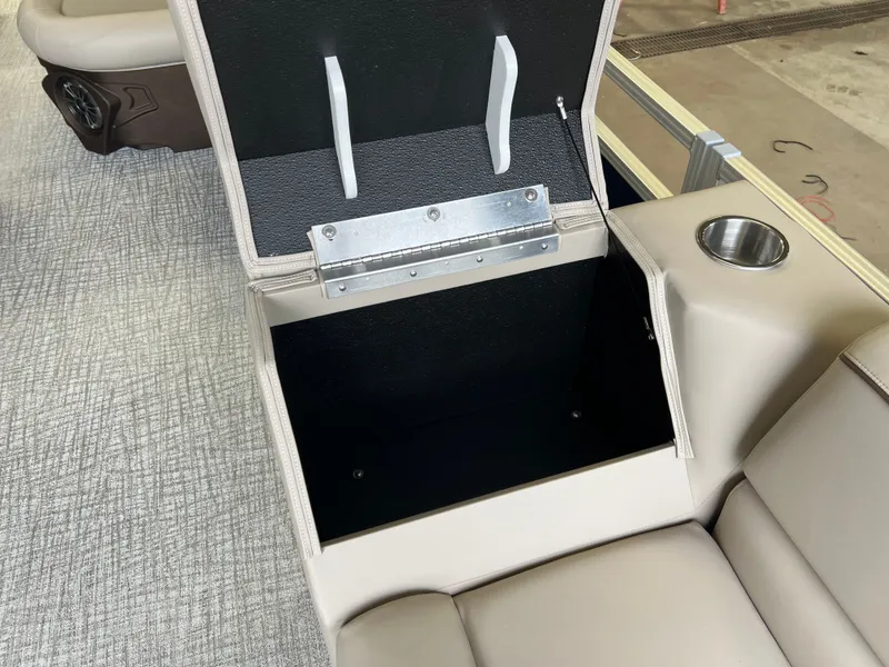 Slide: The Image of Tahoe Sport 2385 Rear Fish & Honda 4-Stroke EFI 2026 - 24