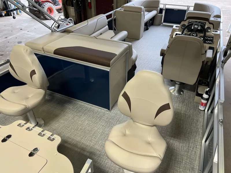 Slide: The Image of Tahoe Sport 2385 Rear Fish & Honda 4-Stroke EFI 2026 - 28