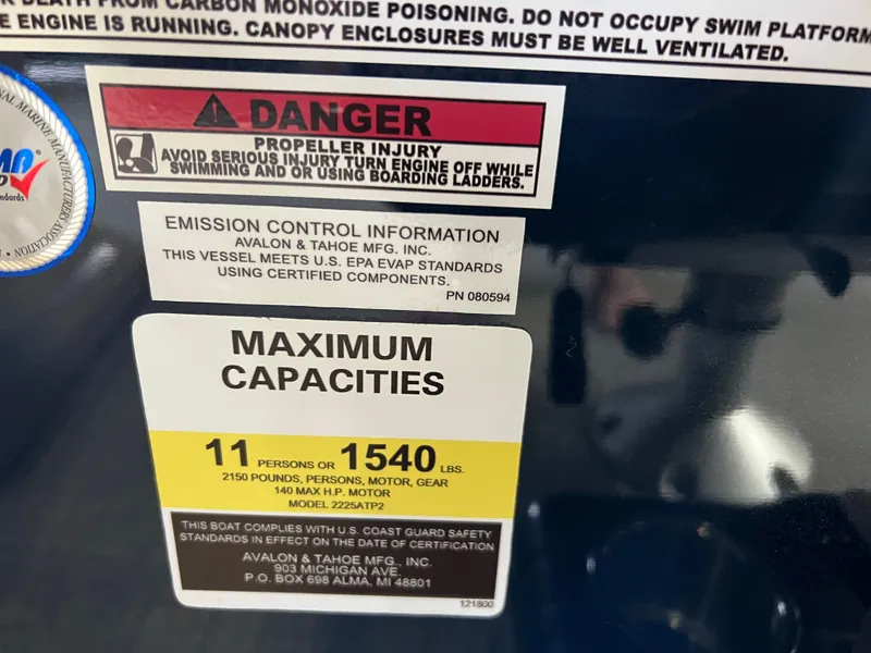 Slide: The Image of Tahoe Sport Rear Fish 2385 & 4-Stroke $33995 2026 - 14