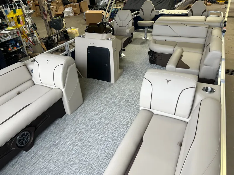 Slide: The Image of Tahoe Sport Rear Fish 2385 & 4-Stroke $33995 2026 - 25