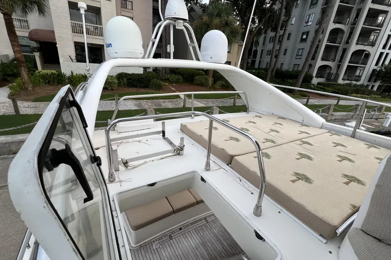 Slide: The Image of Flybridge Sunpad (aft) - 26