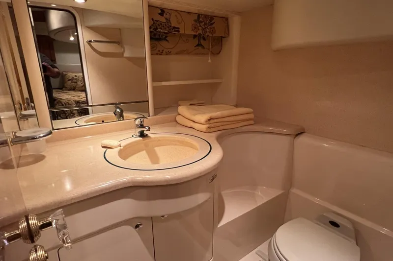 Slide: The Image of VIP's Ensuite Head - 72