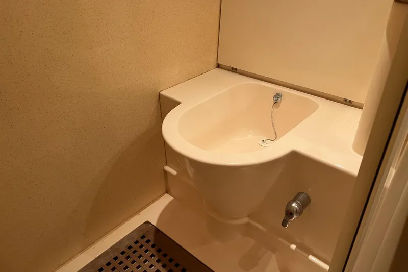 Slide: The Image of Bidet - 77