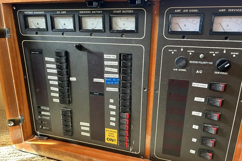 Slide: The Image of Electrical Control Panel (lower helm) - 85