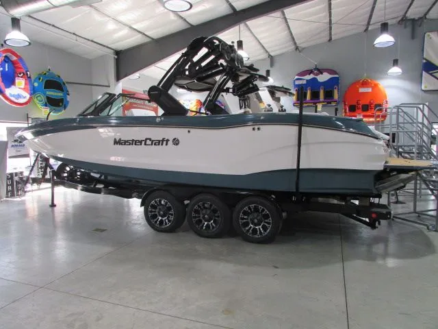 Slide: The Image of MasterCraft X26 2025 - 2