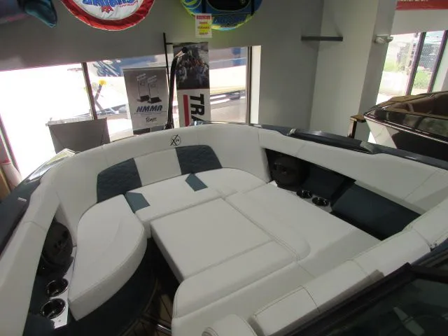 Slide: The Image of MasterCraft X26 2025 - 23