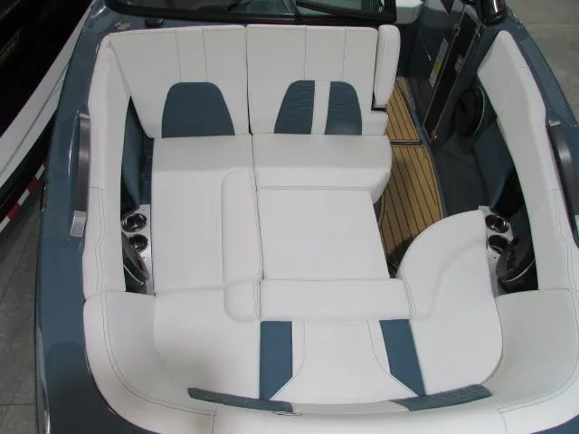 Slide: The Image of MasterCraft X26 2025 - 24