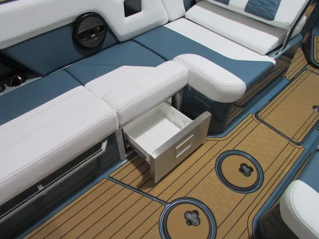 Slide: The Image of MasterCraft X26 2025 - 9