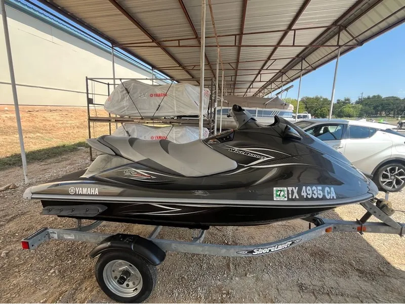 Slide: The Image of Yamaha Boats VX Deluxe 2013 - 1