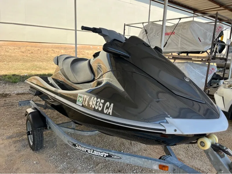 Slide: The Image of Yamaha Boats VX Deluxe 2013 - 5