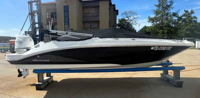 Slide: The Image of Hurricane SunDeck Sport 185 OB 2021 - 7