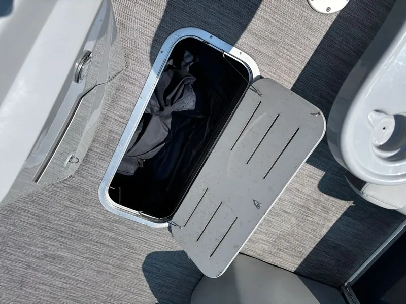 Slide: The Image of Bennington 22 SSX 2021 - 14